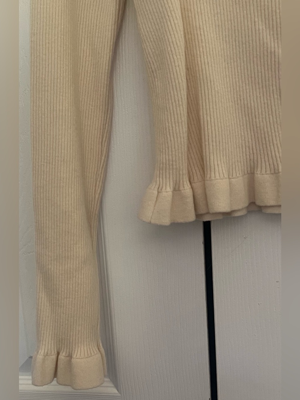 H&M Cream Rib-Knit Button Down Cardigan - Picture 2 of 5